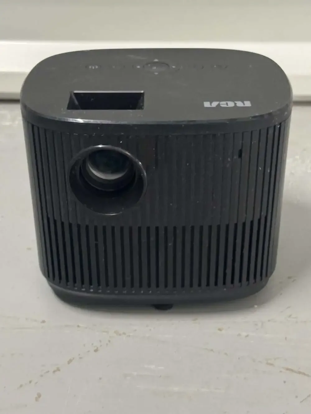 RCA 720P Home Theater Projector RPJ181_DISP12 Black